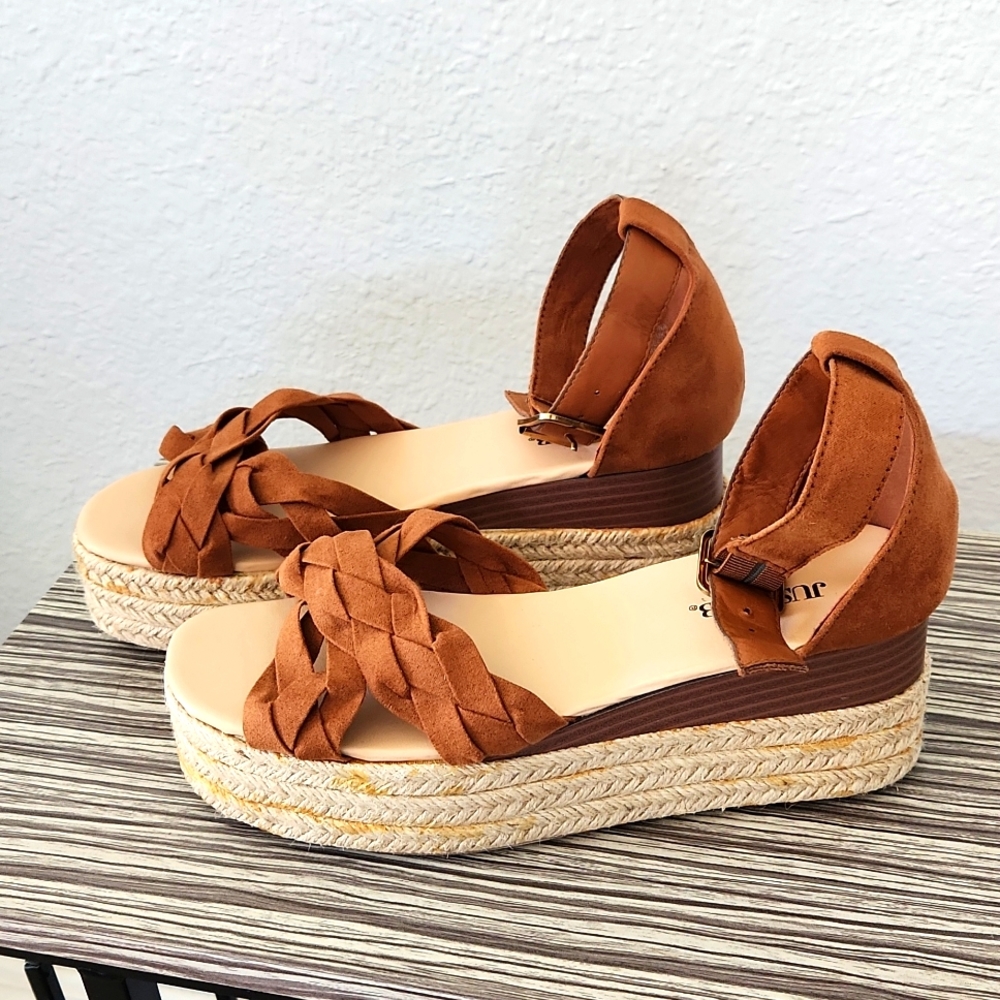 NWOT..Just Fab platform sandals - Picture 3 of 10